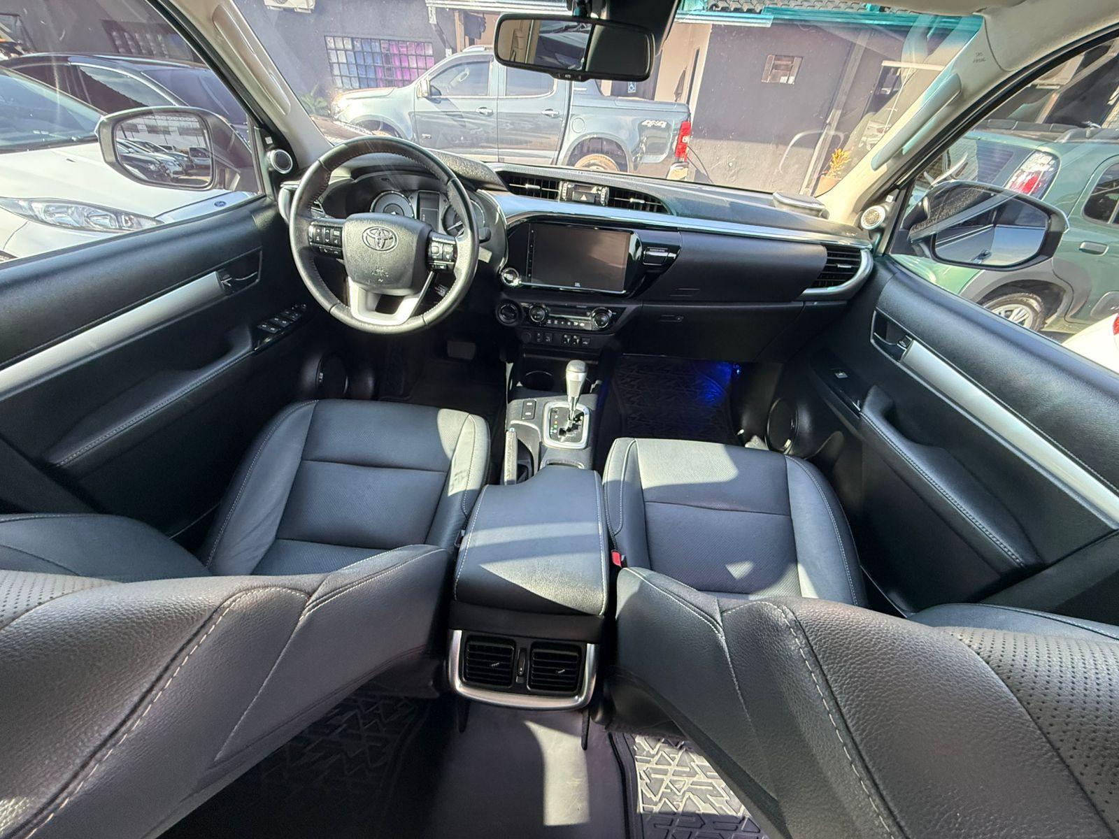 TOYOTA Hilux Caminhonete - Foto
