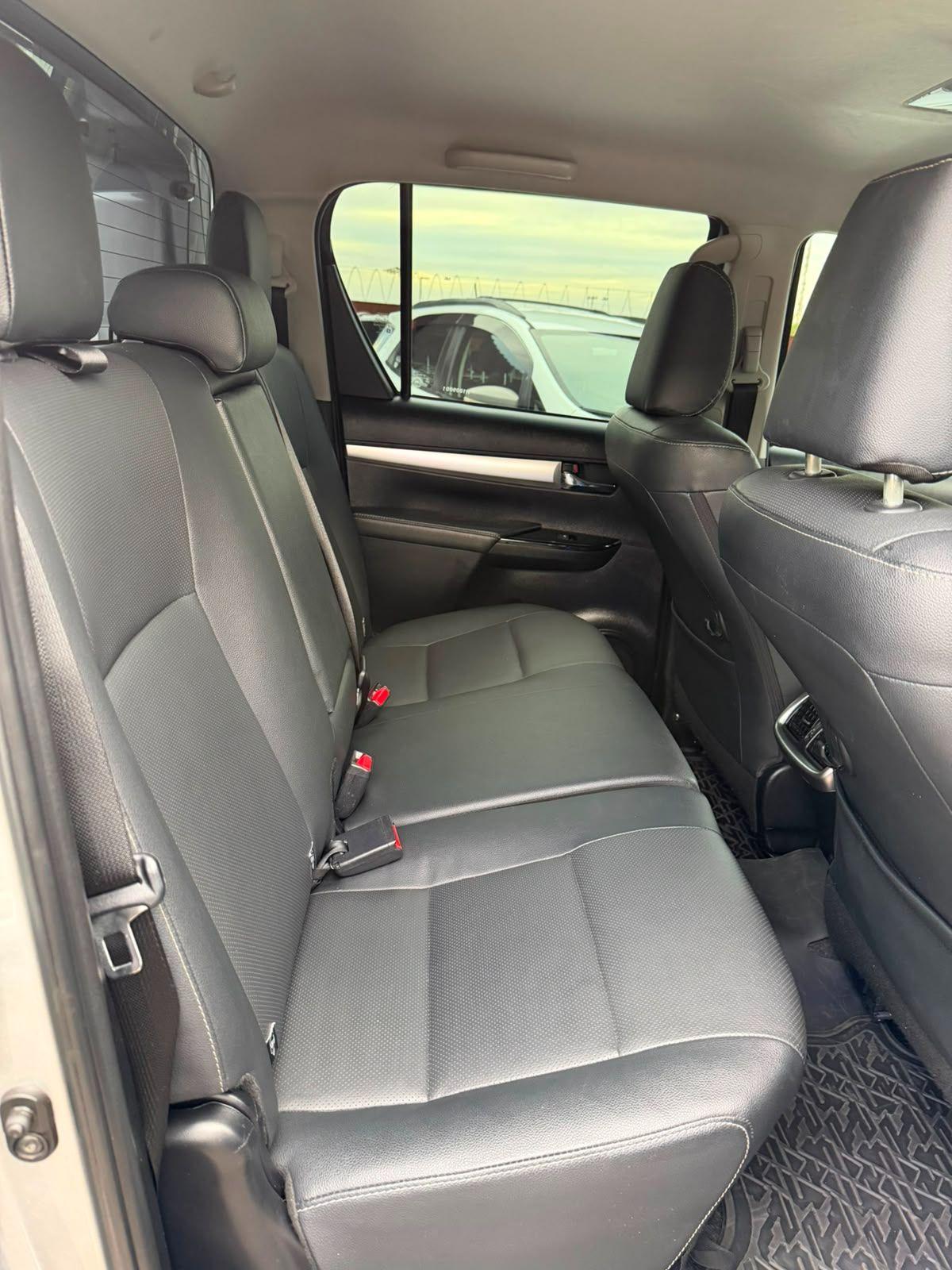 TOYOTA Hilux Caminhonete - Foto