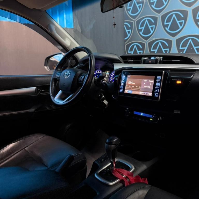 TOYOTA Hilux Caminhonete - Foto