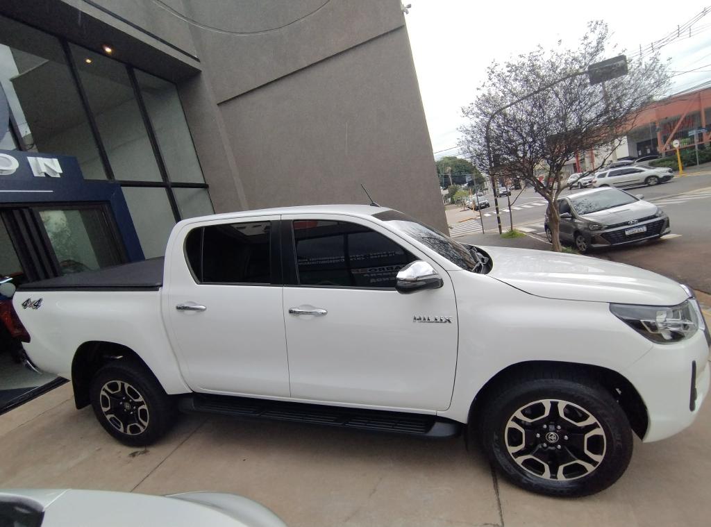 TOYOTA Hilux Caminhonete - Foto