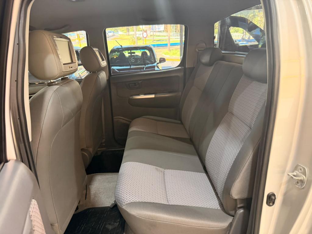 TOYOTA Hilux Caminhonete - Foto
