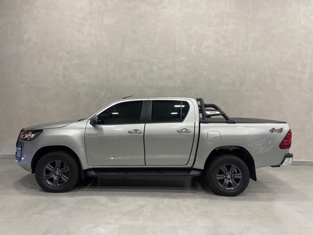 TOYOTA Hilux Caminhonete - Foto