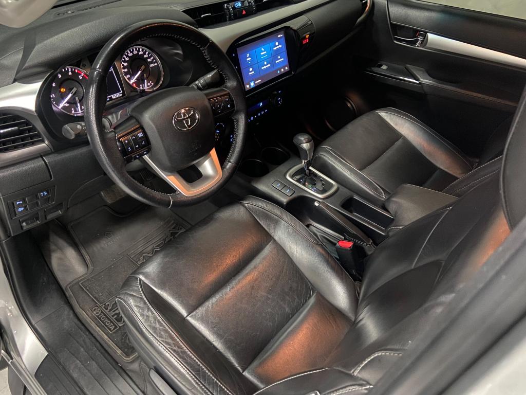 TOYOTA Hilux Caminhonete - Foto