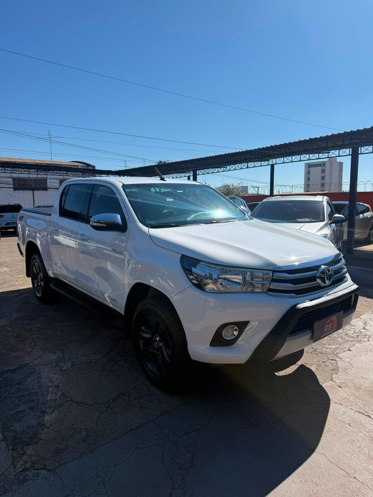 TOYOTA Hilux Caminhonete - Foto