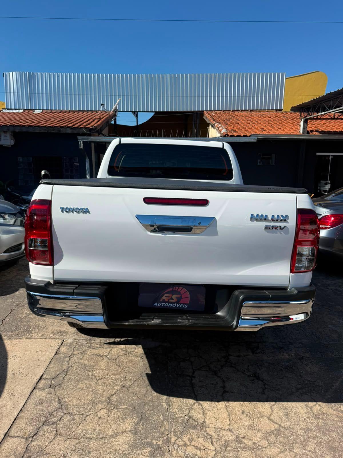 TOYOTA Hilux Caminhonete - Foto