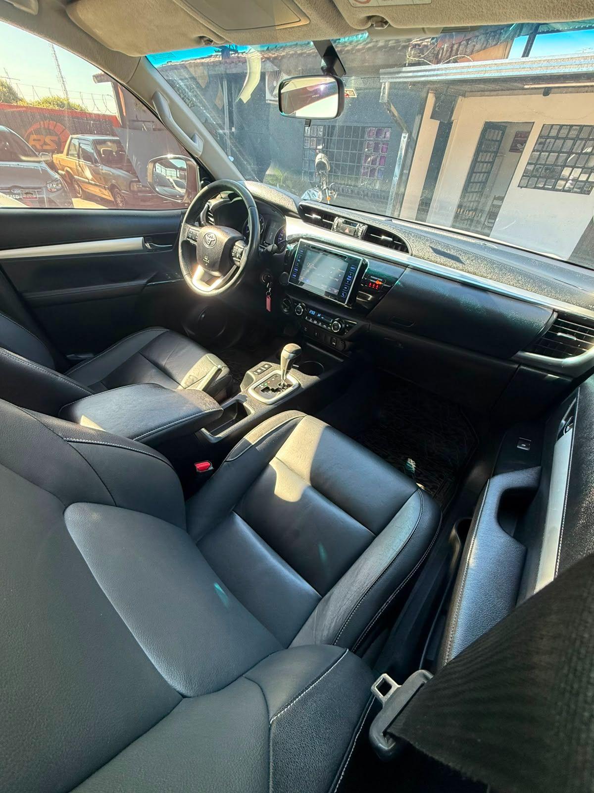 TOYOTA Hilux Caminhonete - Foto
