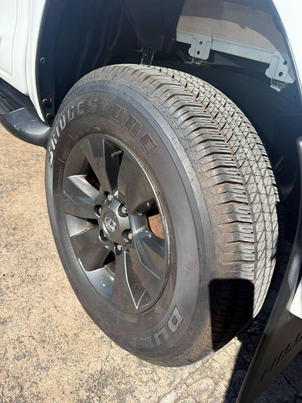TOYOTA Hilux Caminhonete - Foto