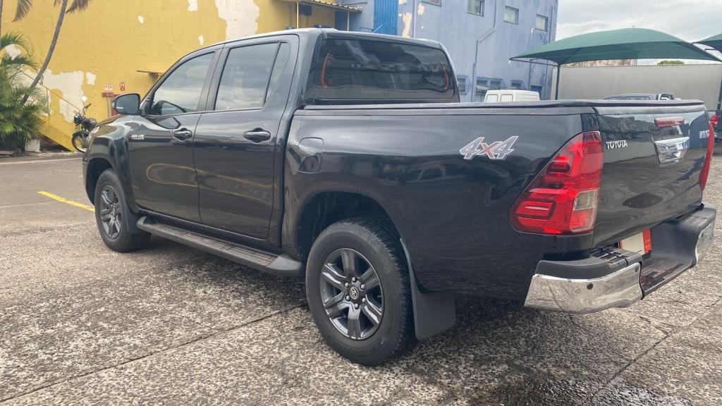 TOYOTA Hilux Caminhonete - Foto