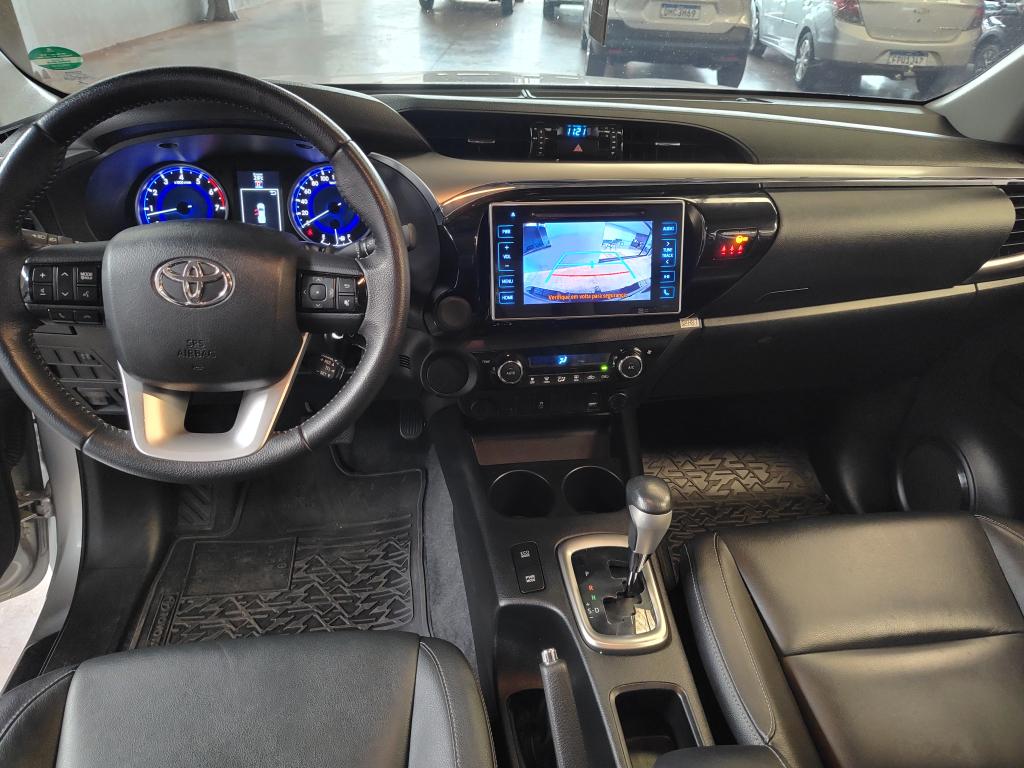 TOYOTA Hilux Caminhonete - Foto