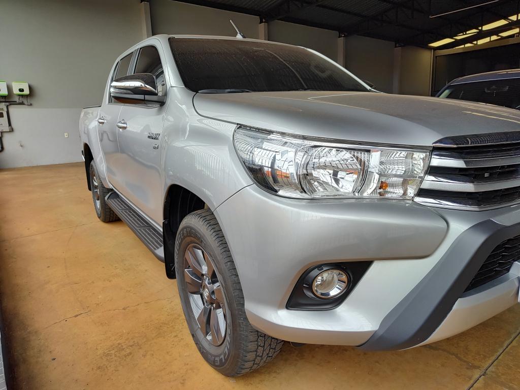 TOYOTA Hilux Caminhonete