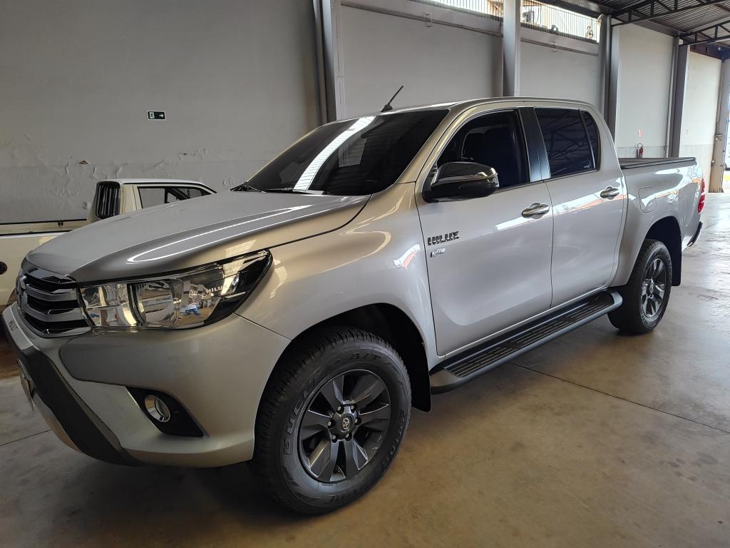 TOYOTA Hilux Caminhonete - Foto