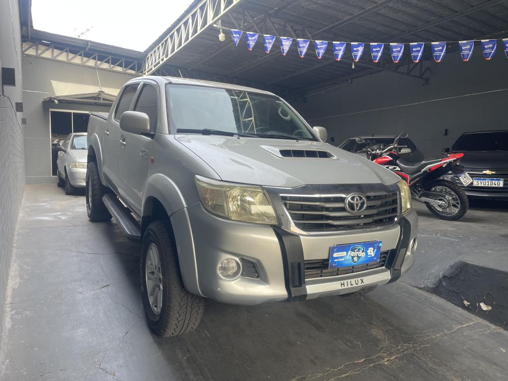 TOYOTA Hilux Caminhonete - Foto