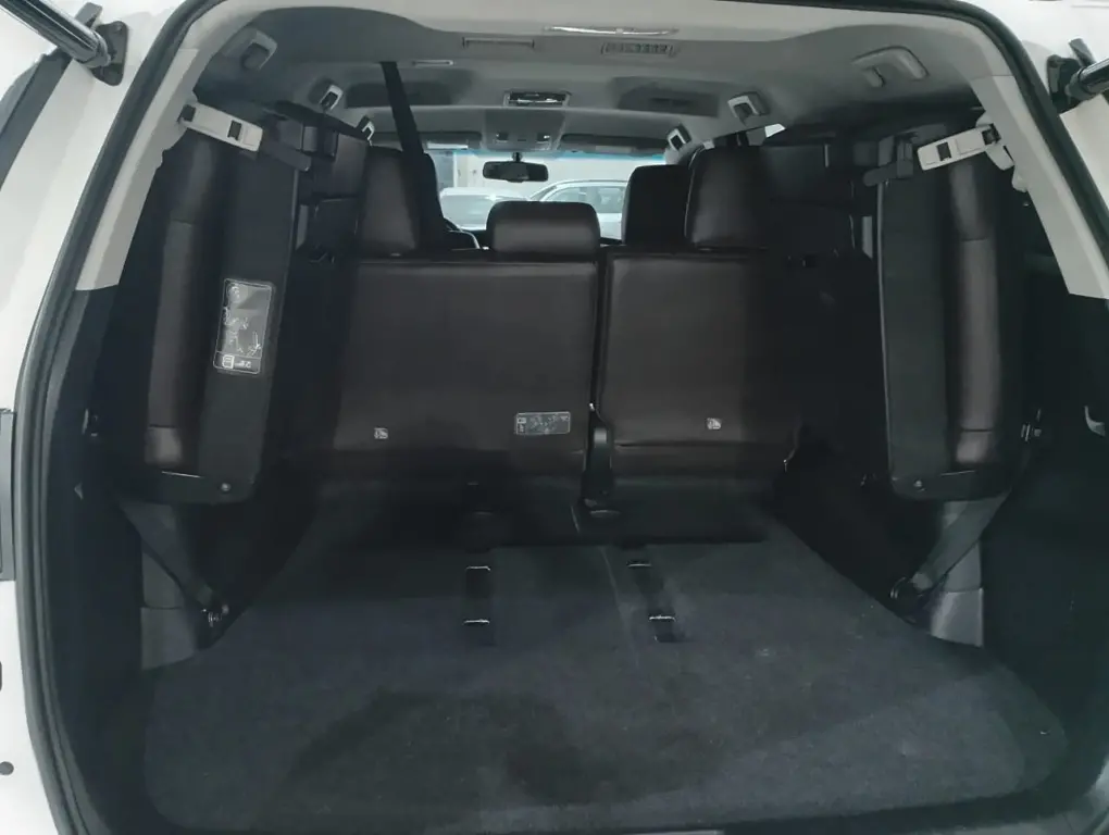 TOYOTA Hilux SW4 - Foto