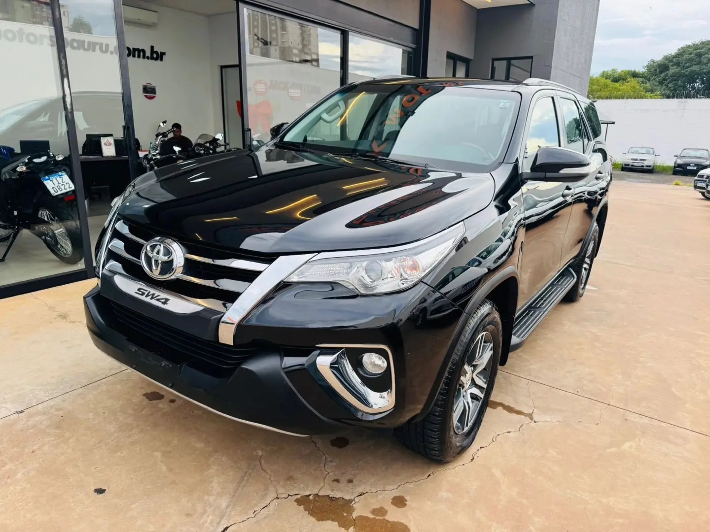 TOYOTA Hilux SW4 - Foto