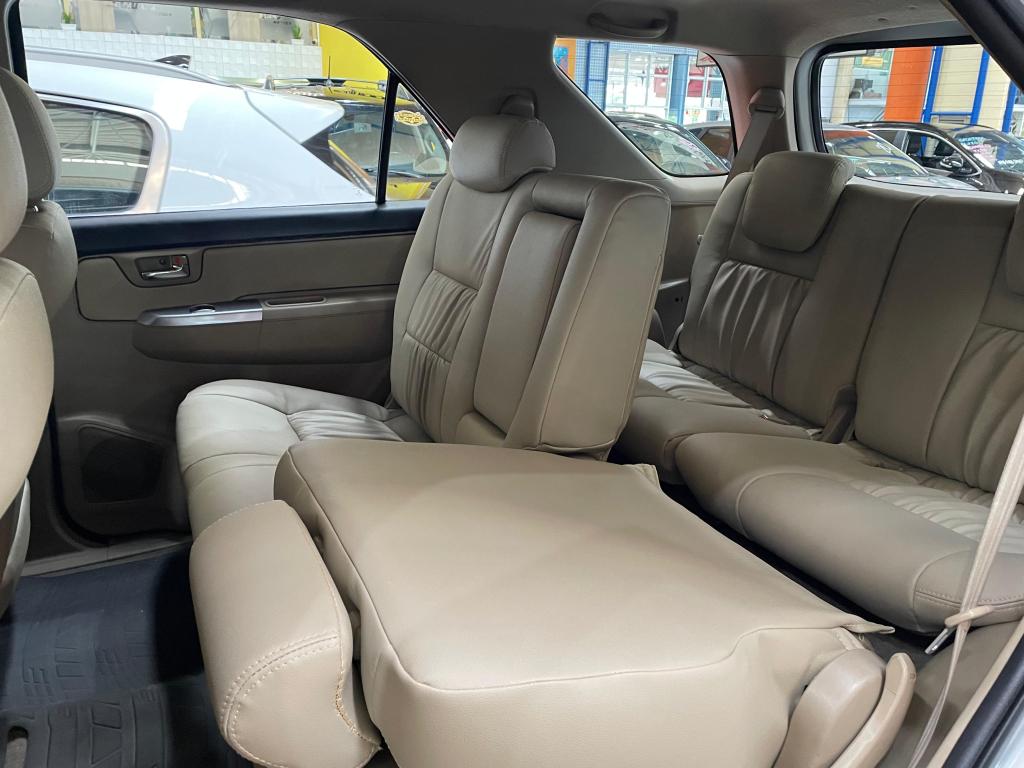 TOYOTA Hilux SW4 - Foto
