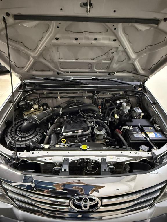 TOYOTA Hilux SW4 - Foto