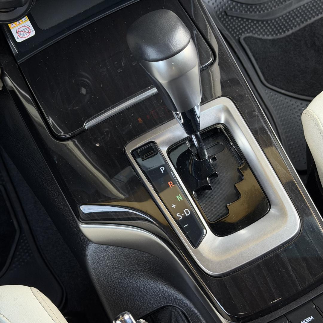 TOYOTA Hilux SW4 - Foto