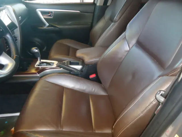 TOYOTA Hilux SW4 - Foto