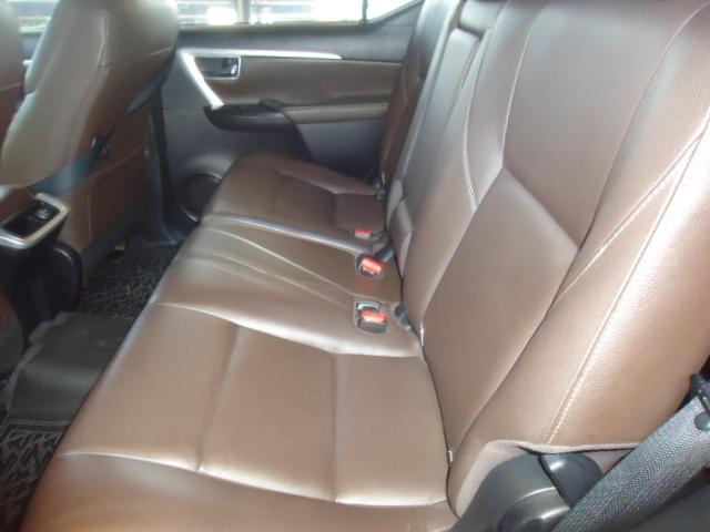 TOYOTA Hilux SW4 - Foto