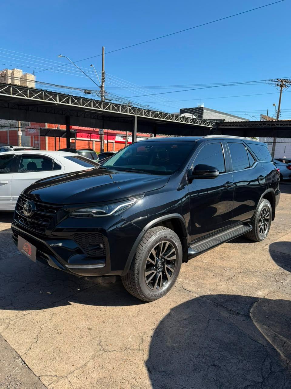 TOYOTA Hilux SW4