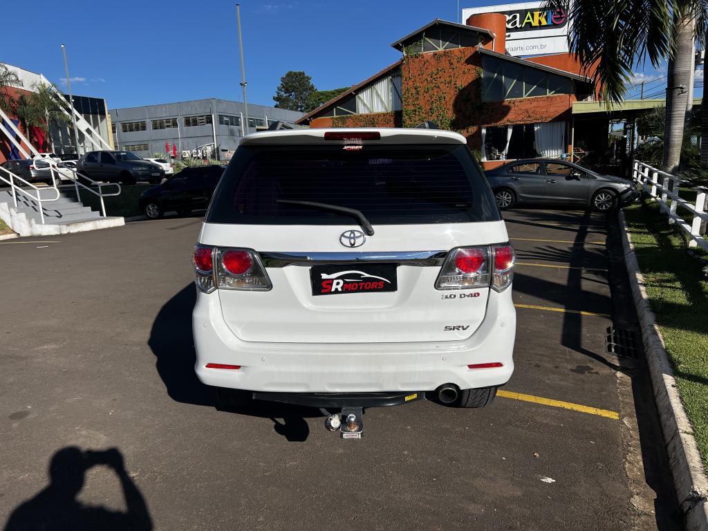 TOYOTA Hilux SW4 - Foto