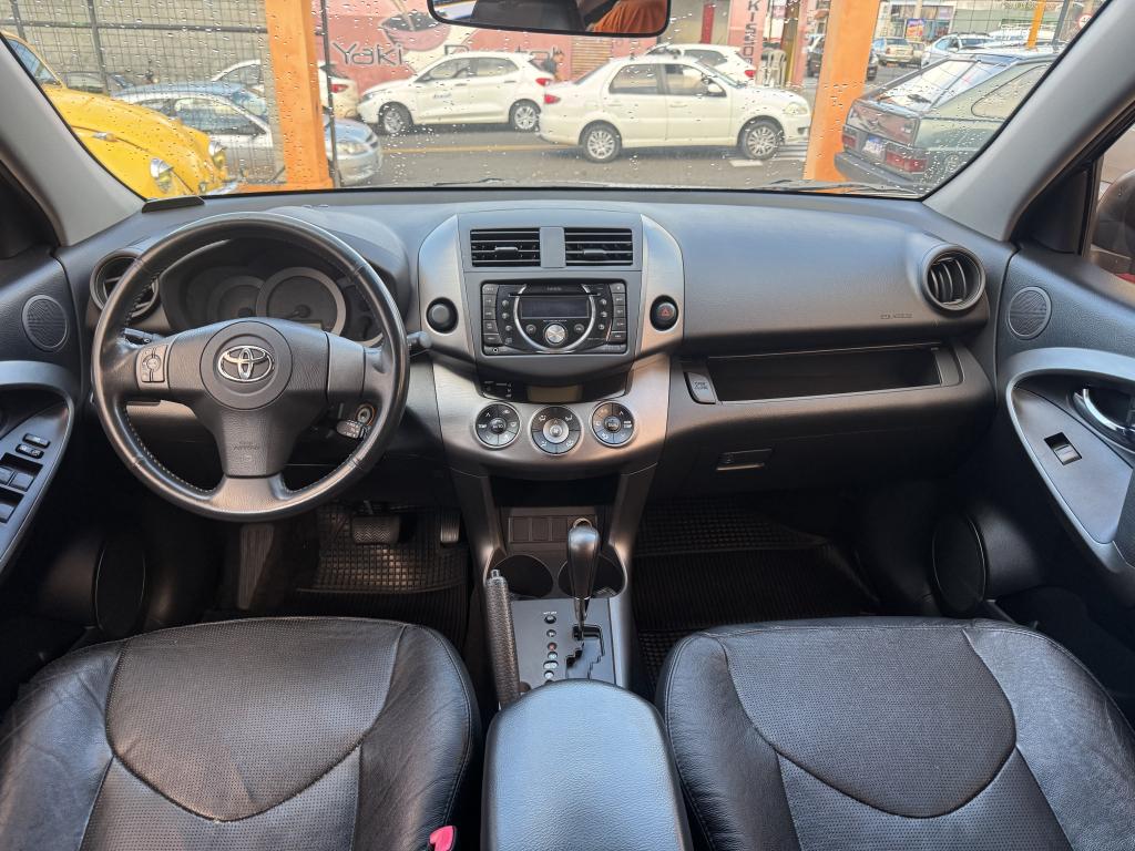 TOYOTA RAV 4 - Foto