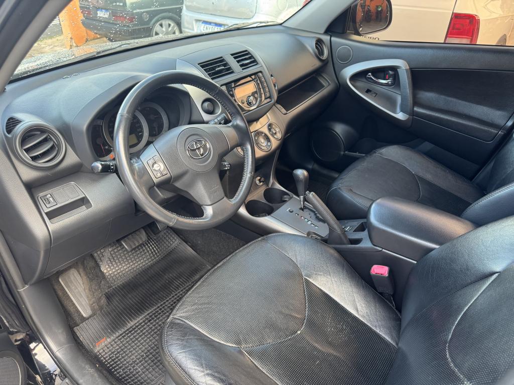 TOYOTA RAV 4 - Foto