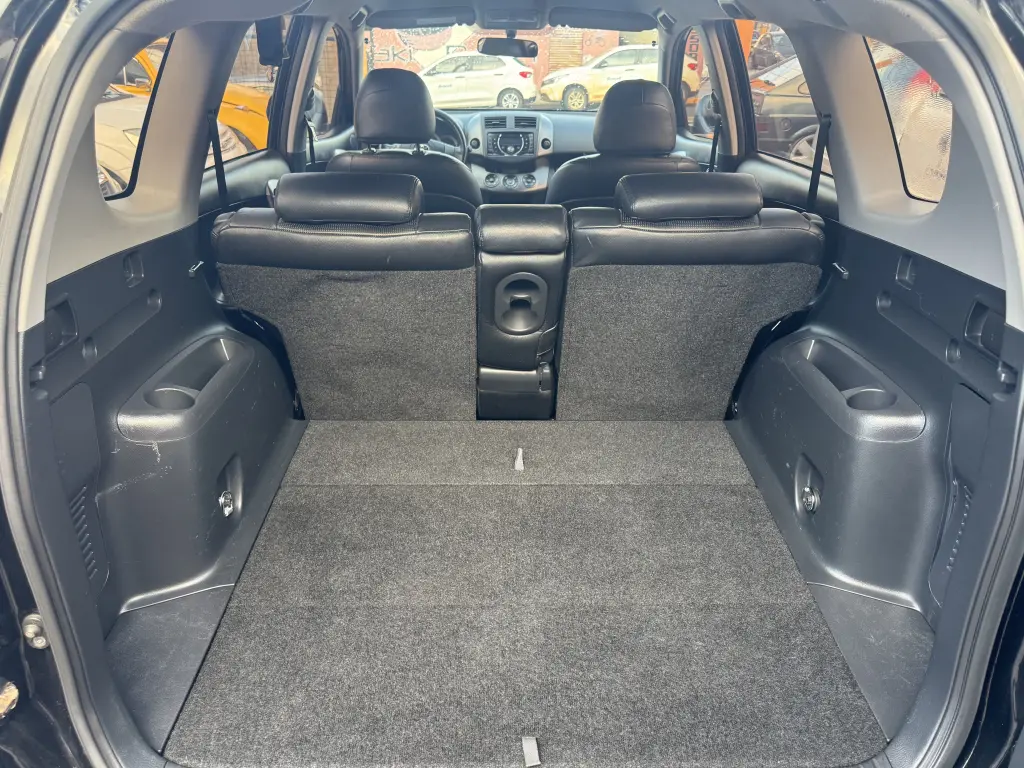 TOYOTA RAV 4 - Foto