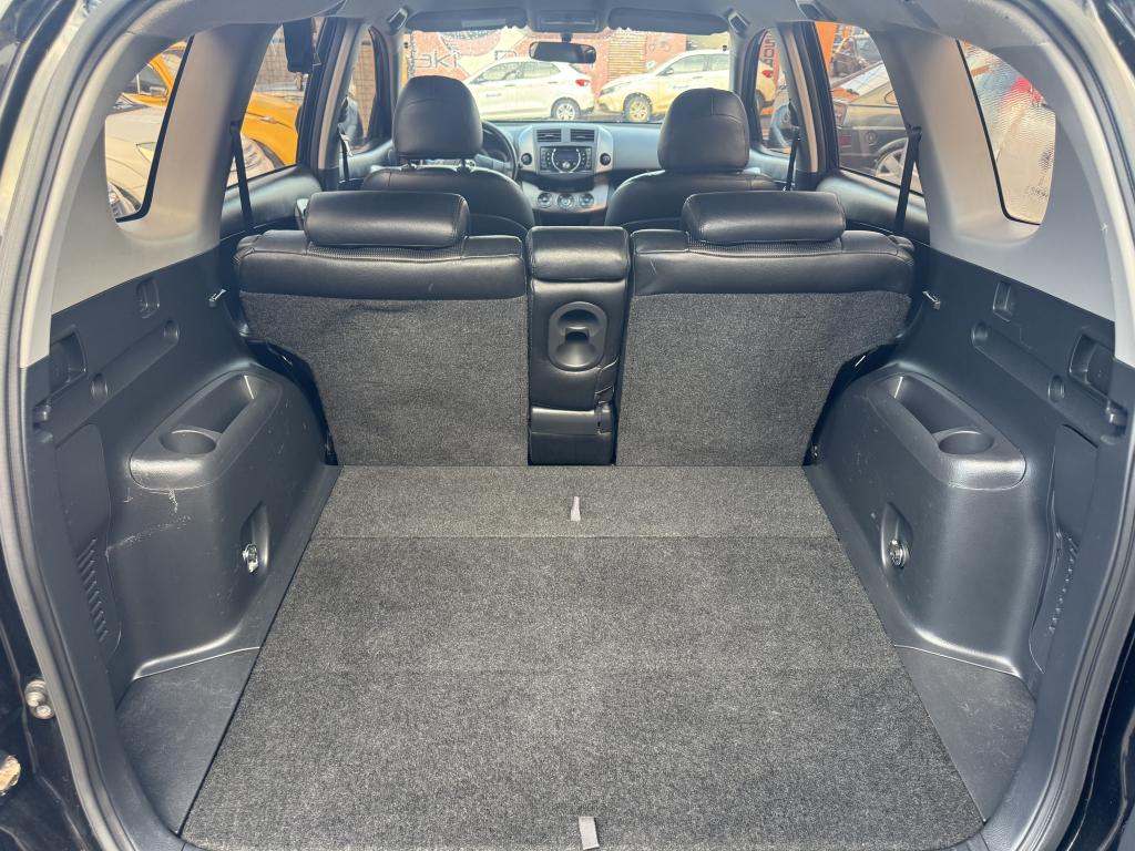 TOYOTA RAV 4 - Foto