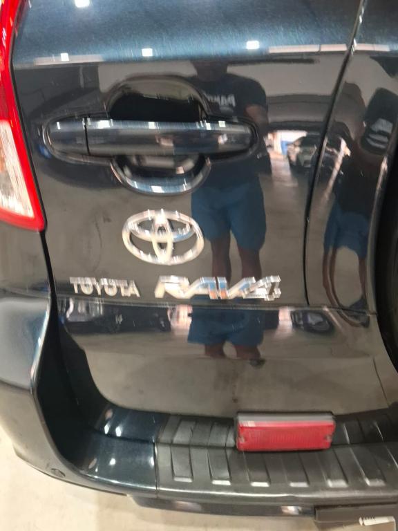 TOYOTA RAV 4 - Foto