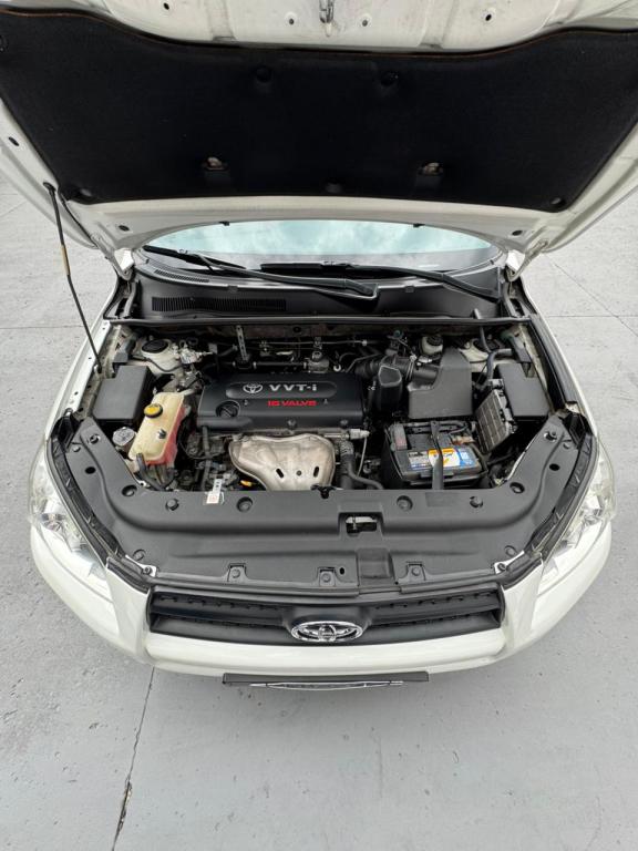 TOYOTA RAV 4 - Foto