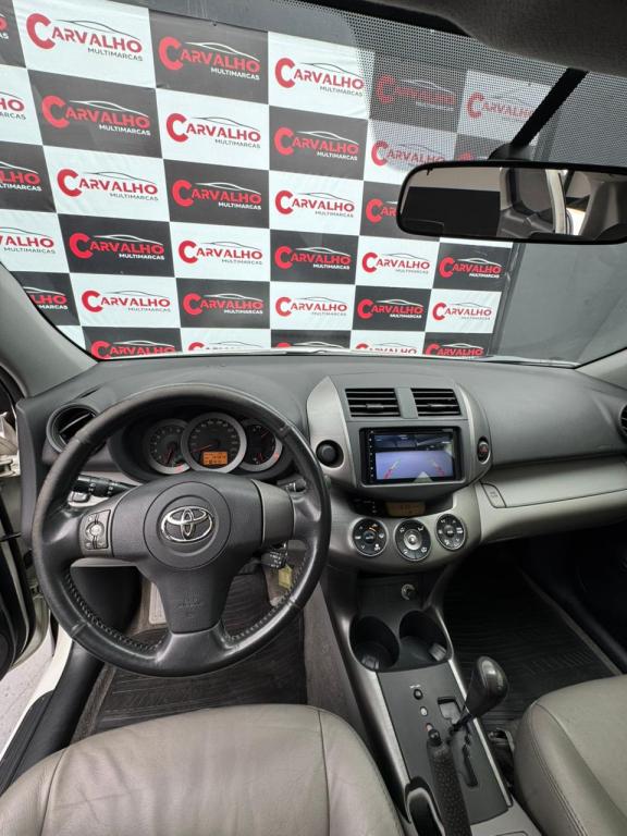 TOYOTA RAV 4 - Foto