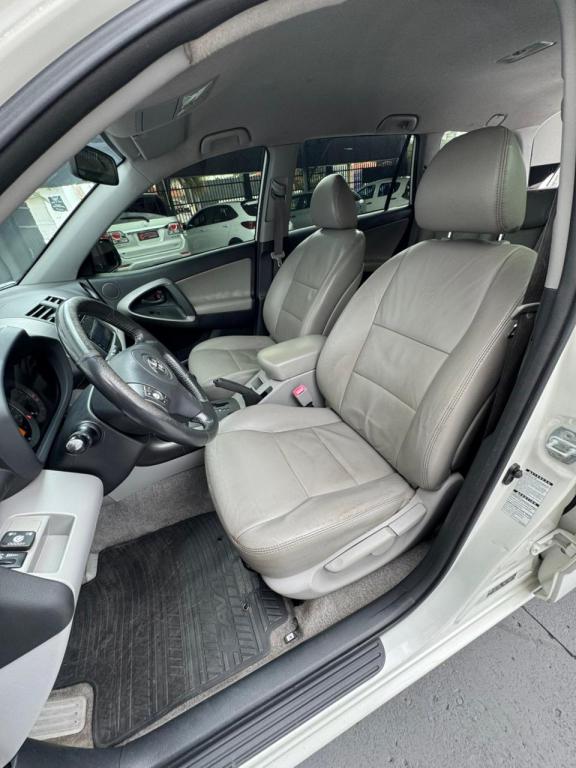 TOYOTA RAV 4 - Foto