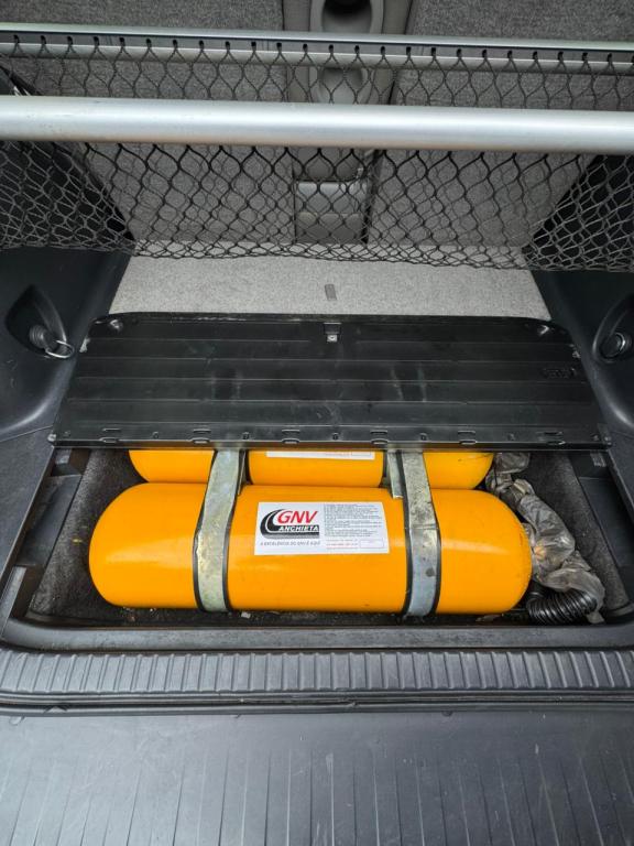 TOYOTA RAV 4 - Foto