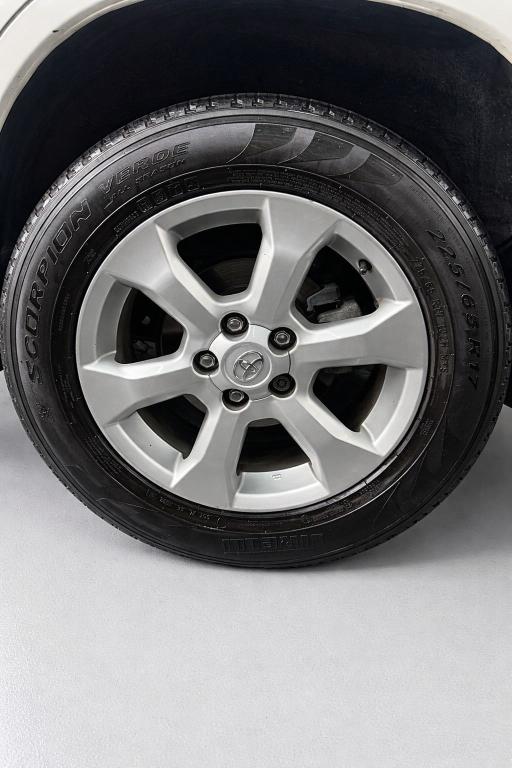 TOYOTA RAV 4 - Foto