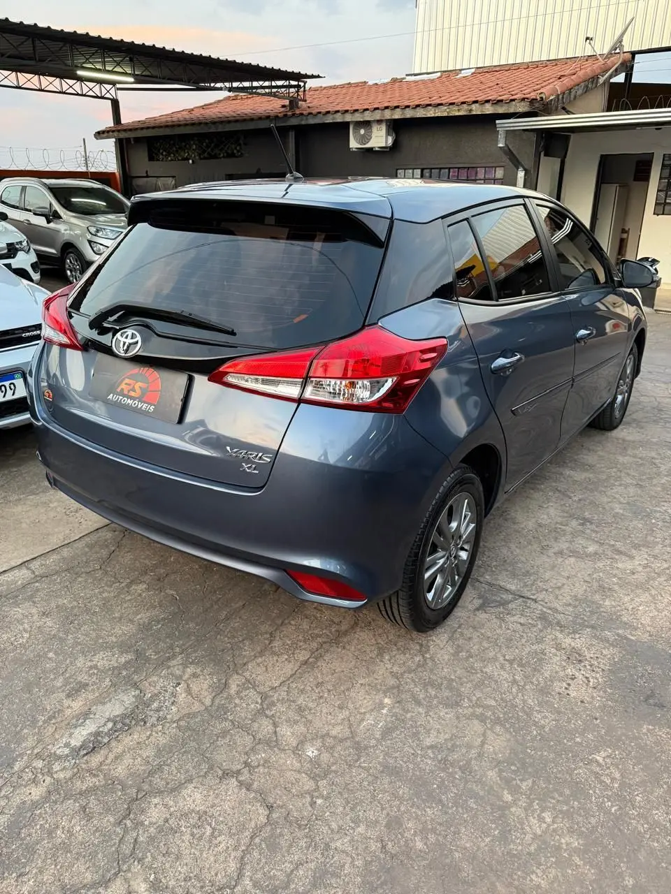 TOYOTA Yaris Hatch - Foto