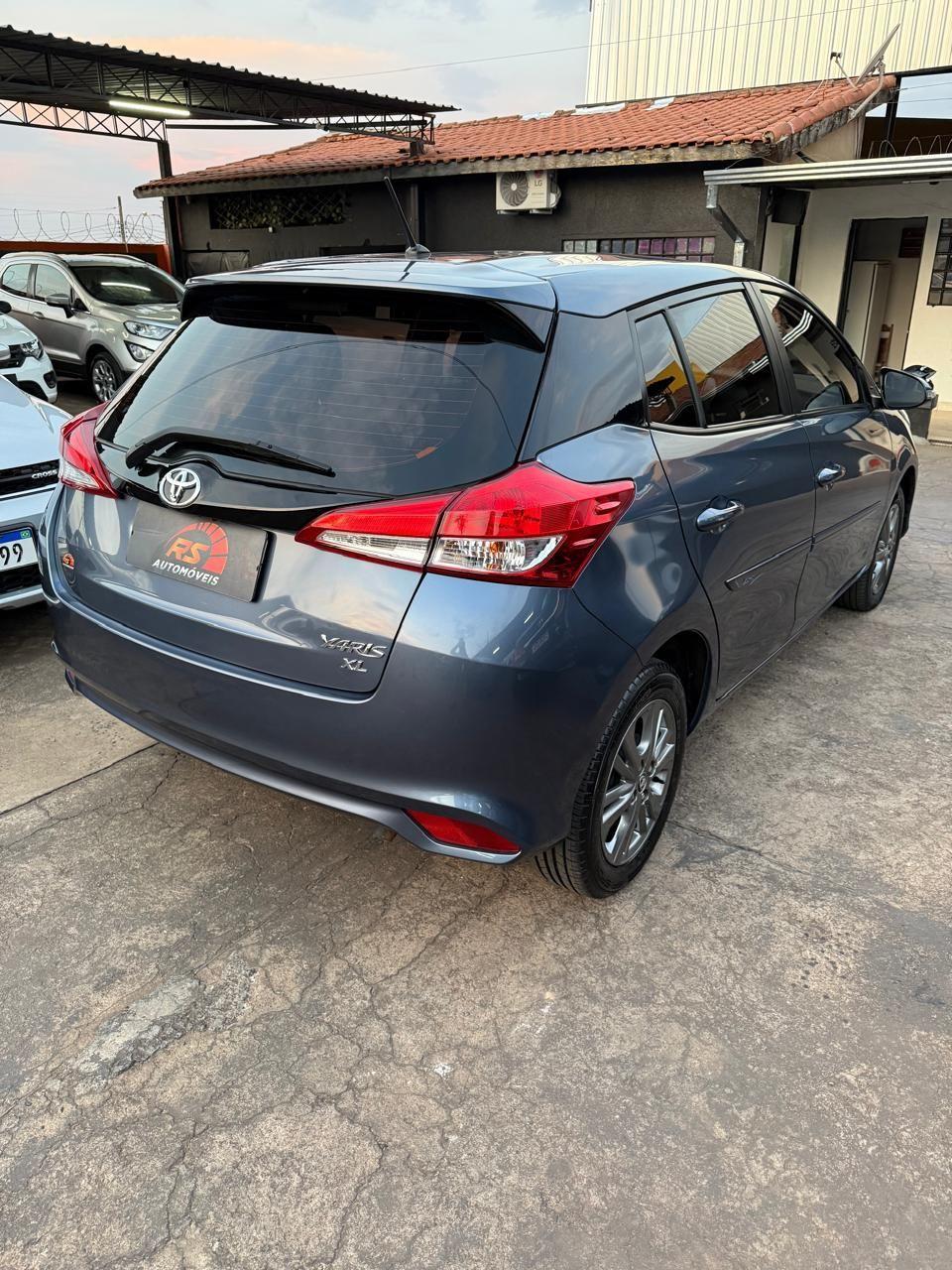 TOYOTA Yaris Hatch - Foto