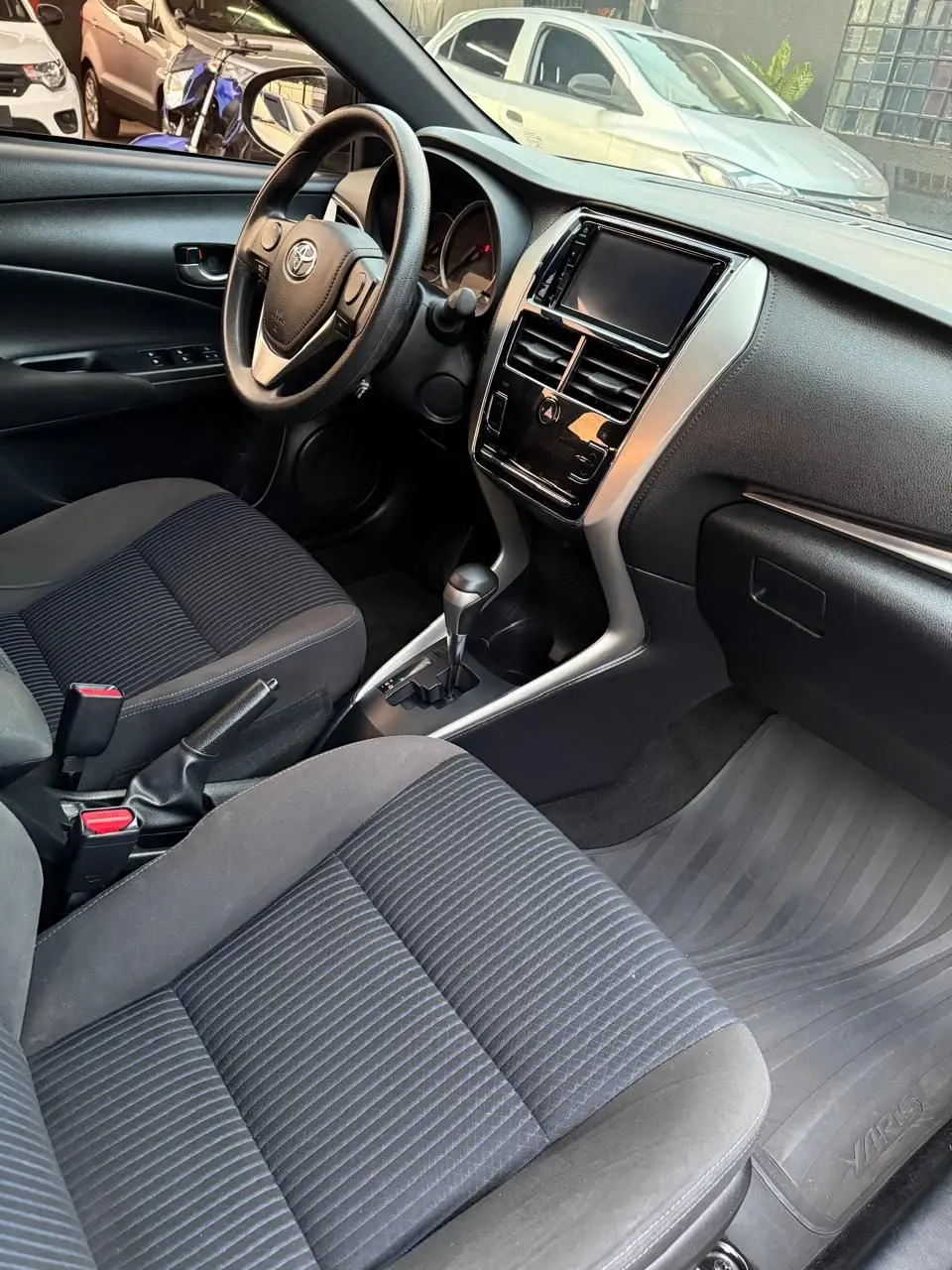 TOYOTA Yaris Hatch - Foto