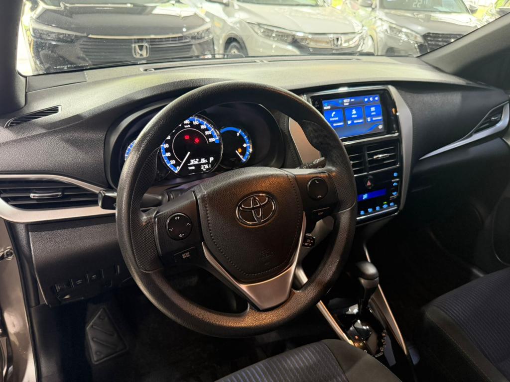 TOYOTA Yaris Hatch - Foto
