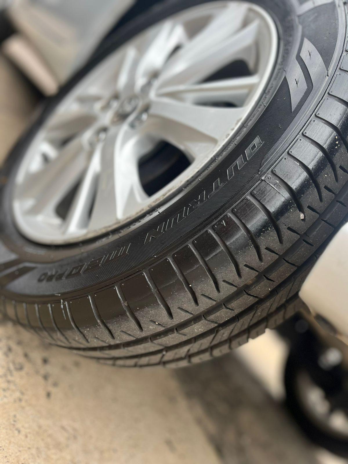 TOYOTA Yaris Hatch - Foto