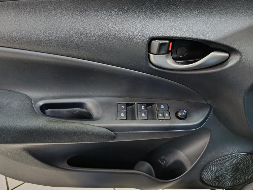 TOYOTA Yaris Hatch - Foto