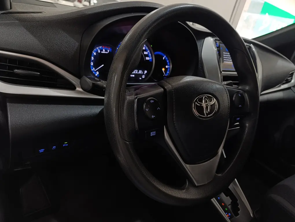TOYOTA Yaris Hatch - Foto