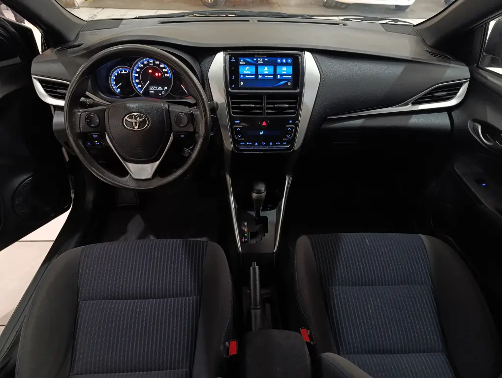 TOYOTA Yaris Hatch - Foto
