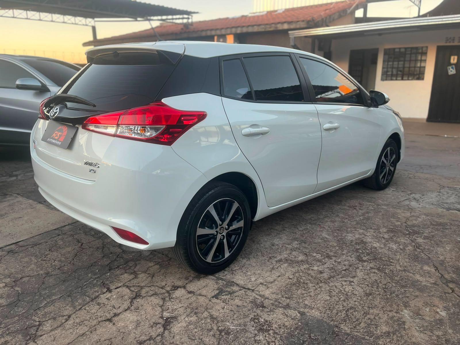 TOYOTA Yaris Hatch - Foto