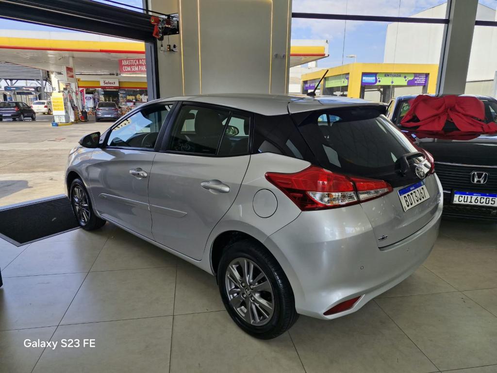 TOYOTA Yaris Hatch - Foto