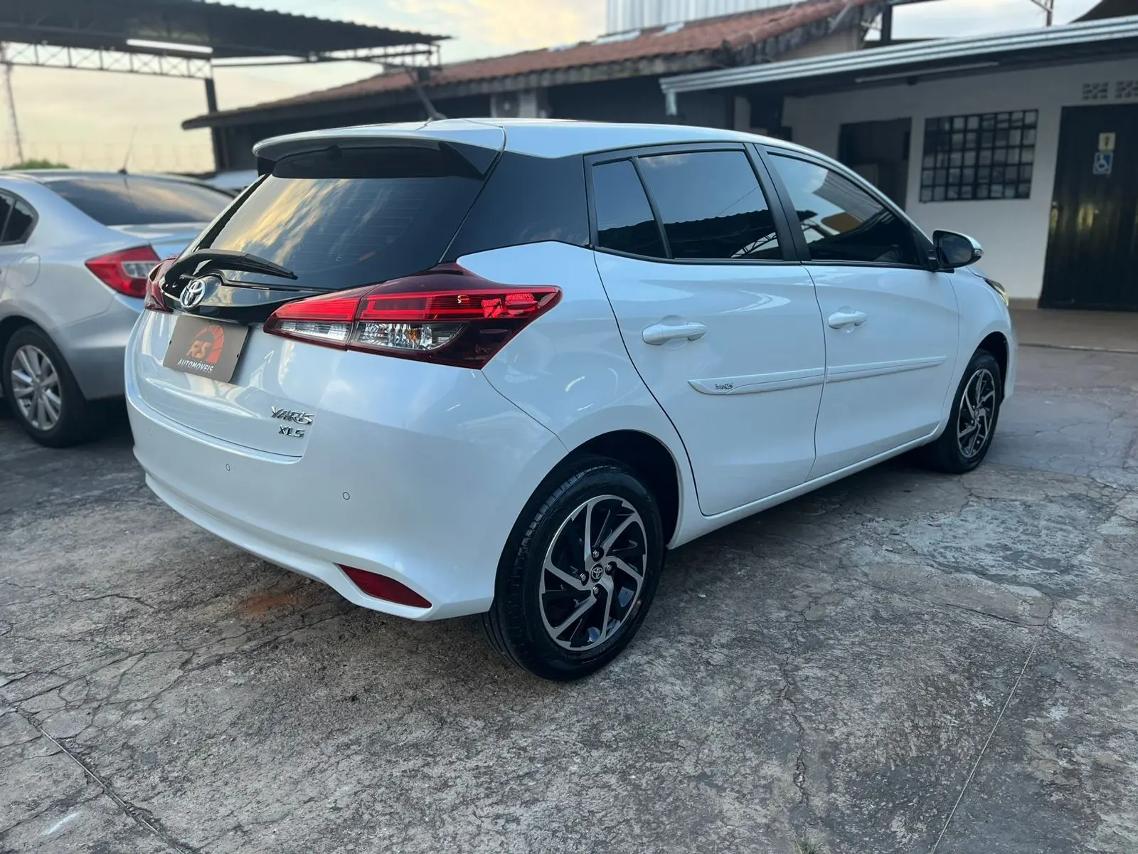 TOYOTA Yaris Hatch - Foto