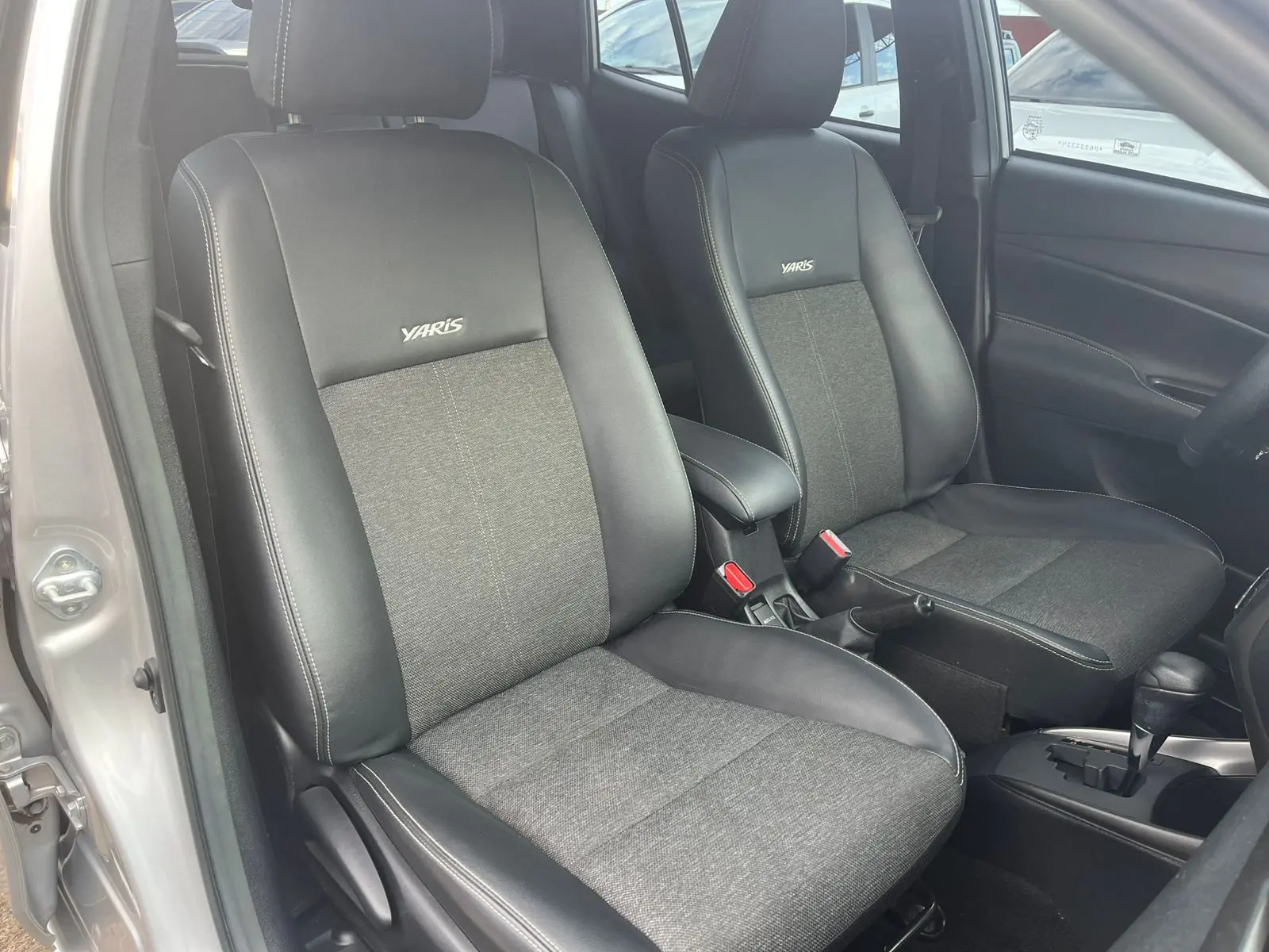 TOYOTA Yaris Hatch - Foto