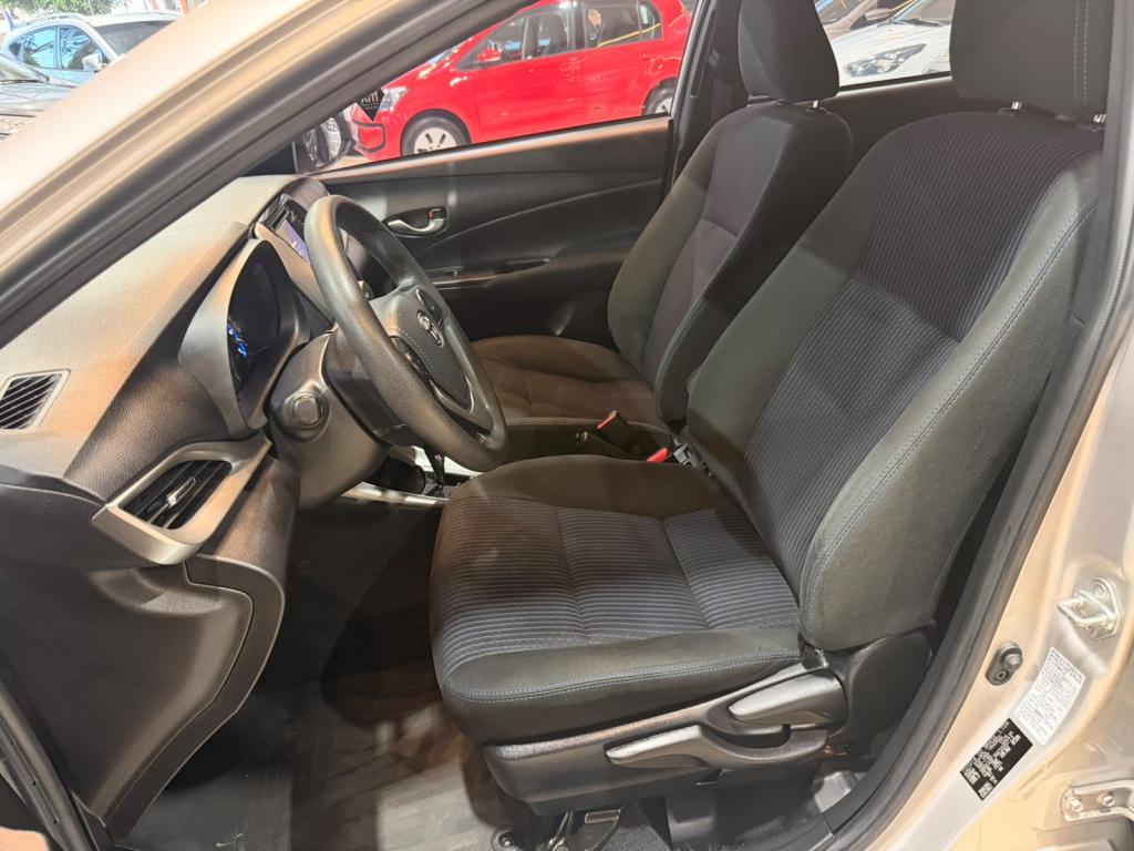 TOYOTA Yaris Hatch - Foto
