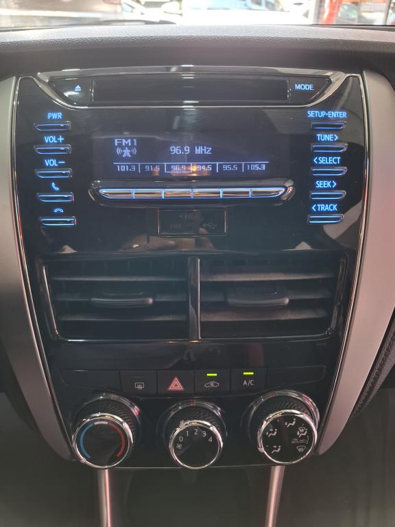 TOYOTA Yaris Hatch - Foto