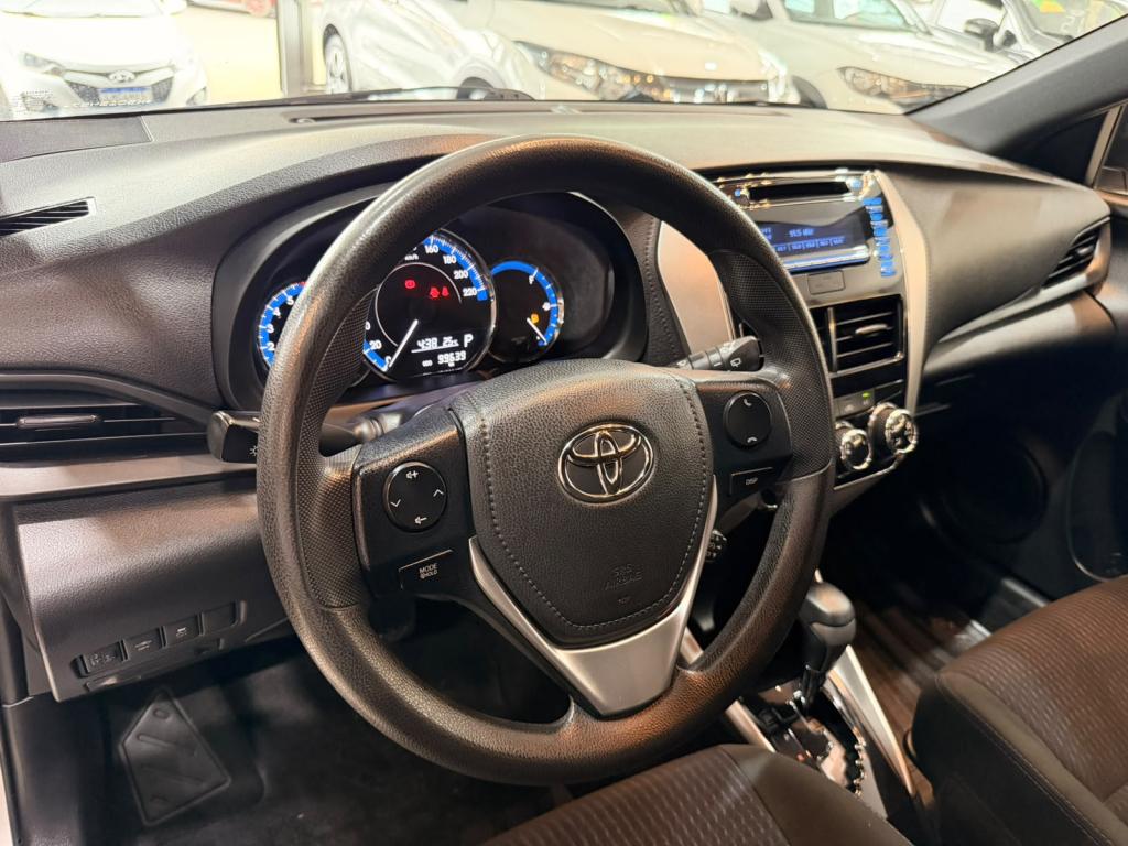 TOYOTA Yaris Hatch - Foto